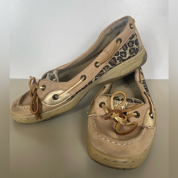 Women's Tan and Gold Boat Shoes size 5.5 fit like women’s 7 Angelfish Sperry - Picture 1 of 11